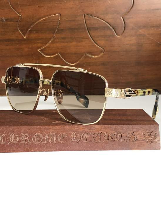 Picture of Chrome Hearts Sunglasses _SKUfw73375591fw